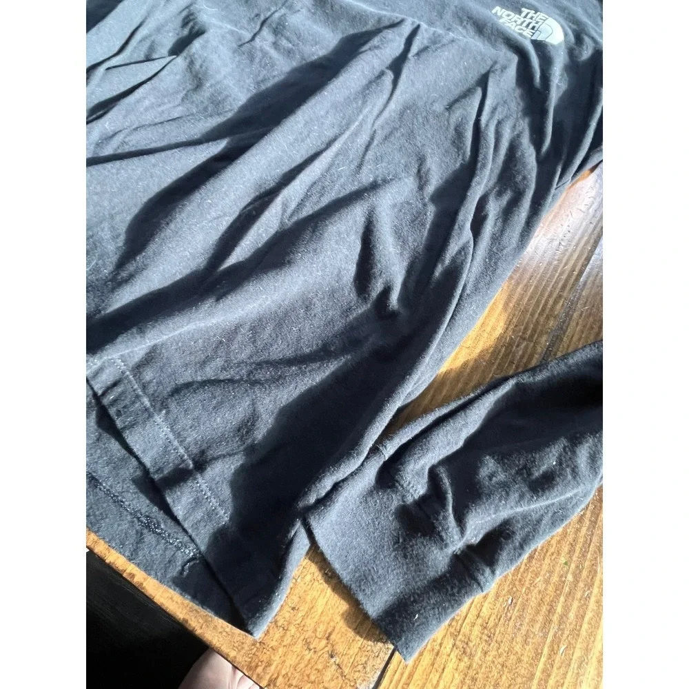 The North Face Mens Black Long Sleeve Never Stop Exploring Graphic T-Shirt Small